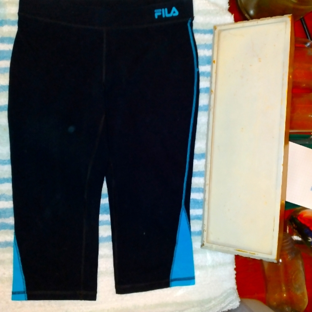 Fila crop pants size XS❤❤️❤️❤️